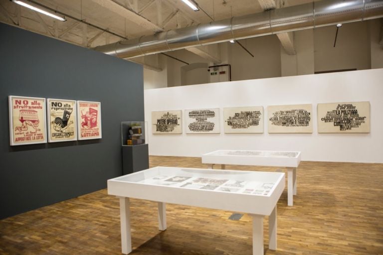 L'Inarchiviabile - veduta della mostra presso FM Centro per l'arte contemporanea, Milano 2016 - photo Alessandra Di Consoli