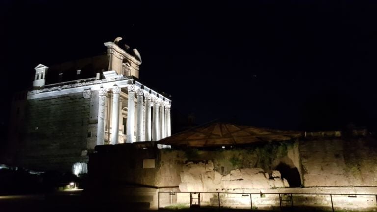 La luna al Foro Romano 3 Il Foro Romano e la nuova illuminazione firmata Acea. Così a Roma l'archeologia diventa un luogo di novità e di entusiasmo grazie al nuovo corso della Soprintendenza