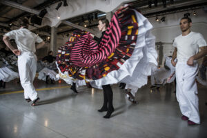 Salone Updates: a passo di danza nel Fuori Salone. Ecco la Ballhaus allestita da Marni: che porta a Milano un pezzo di Colombia