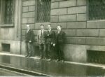 Piero Manzoni alla Galleria del Prisma, Milano 1959 - courtesy Archivio Piero Manzoni