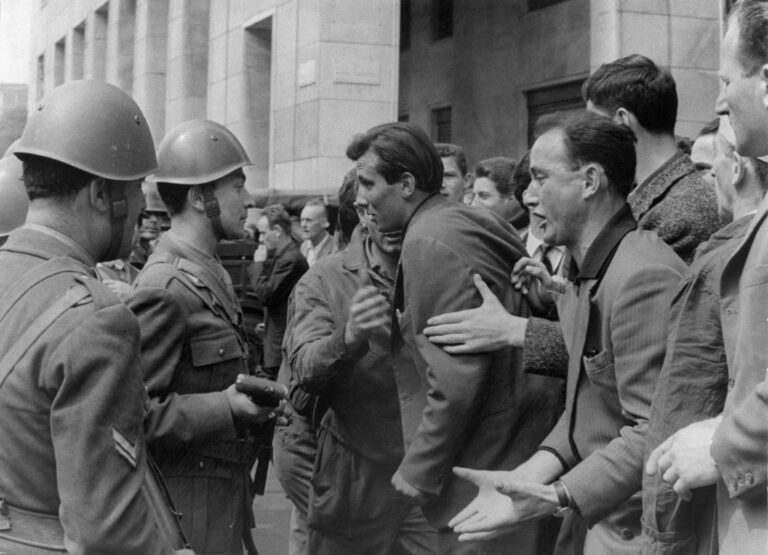 Sciopero degli operai della Breda, Milano 1961 - photo Enrico Cattaneo