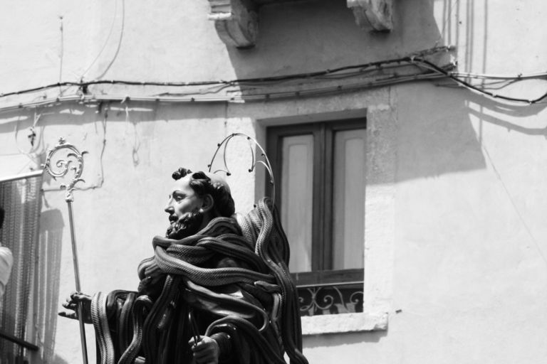 Simulacro di San Domenico in processione, Cocullo, 2014