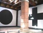 Sol LeWitt Accrochage Punta della Dogana Venezia Da Venezia immagini in anteprima di Accrochage, nuova mostra di Punta della Dogana. Che si dà al minimal per scoprire un nuovo lato della collezione Pinault