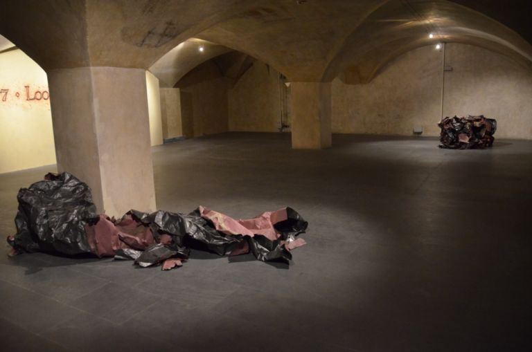Tony Lewis – Alms Comity and Plunder - installation view at Museo Marino Marini, Firenze 2016