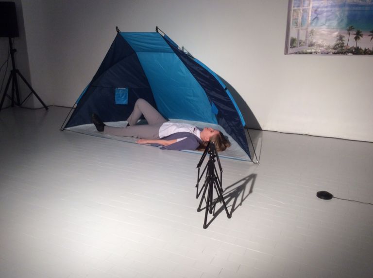 Bridget Moser, Sympathetic Parts - performance alla Galleria Artericambi, Verona 2016