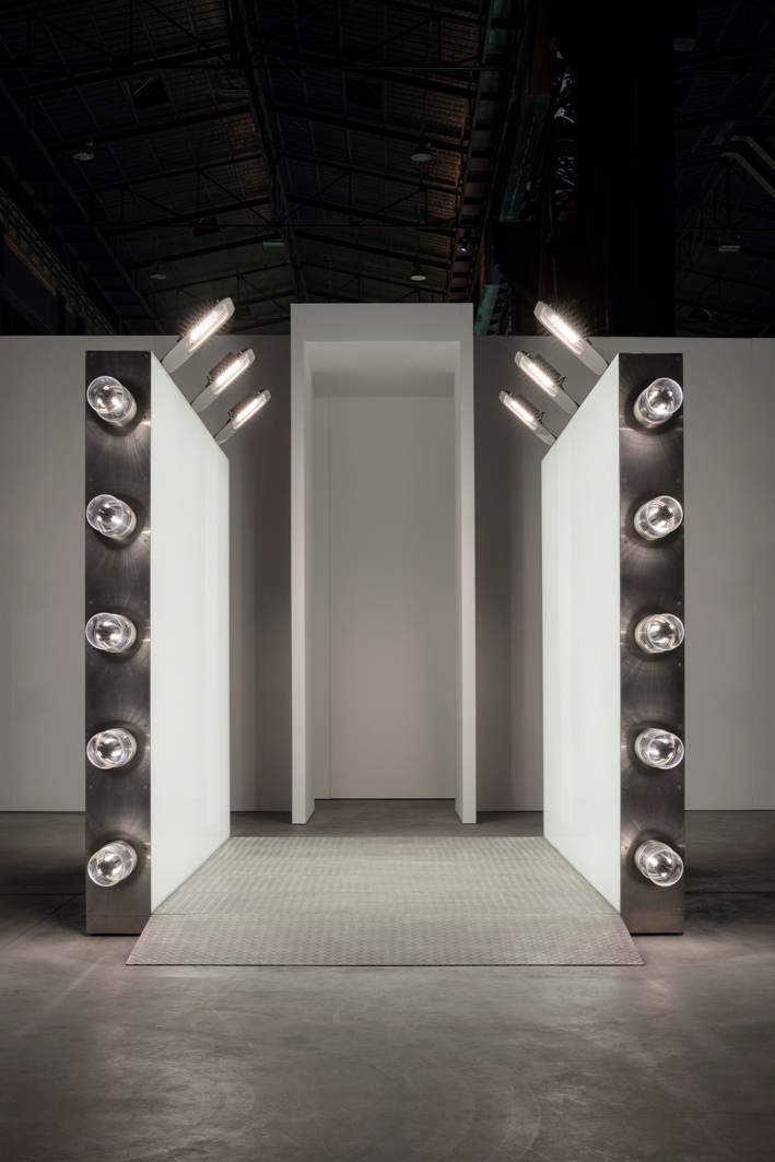 Carsten Höller – Doubt - installation view at Pirelli HangarBicocca, Milano 2016 - courtesy of the artist and Pirelli HangarBicocca, Milano photo © Attilio Maranzano
