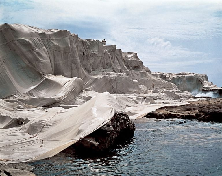 Christo and Jeanne-Claude, Wrapped Cost, One Million Square Feet. Little Bay, Sydney, Australia, 1969 - photo Harry Skunk