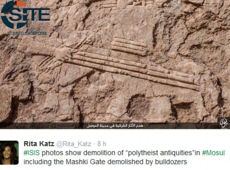 Isis allattacco di Ninive 4 L'Isis distrugge Ninive, ecco le scioccanti immagini. Ruspe in azione sulle mura e gli edifici sacri dell'antica città assira