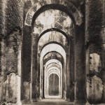 Mimmo Jodice, Cisterna romana Piscina mirabile, Bacoli (Napoli), dalla serie Mediterraneo, 1990-95. Mart, Collezione i Cotroneo