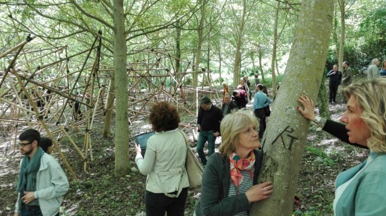 Yona Friedman No man’s land Loreto Aprutino Pescara La più grande installazione mai realizzata da Yona Friedman. In Abruzzo si inaugura No man’s land: ecco i video e le spettacolari immagini