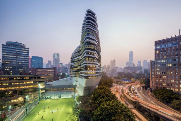 Zaha Hadid Architects Jockey Club Innovation Tower at Hong Kong Polytechnic University. Photo Doublespace Venezia ricorda Zaha Hadid: la Fondazione Berengo apre la prima grande retrospettiva dedicata all’archistar recentemente scomparsa