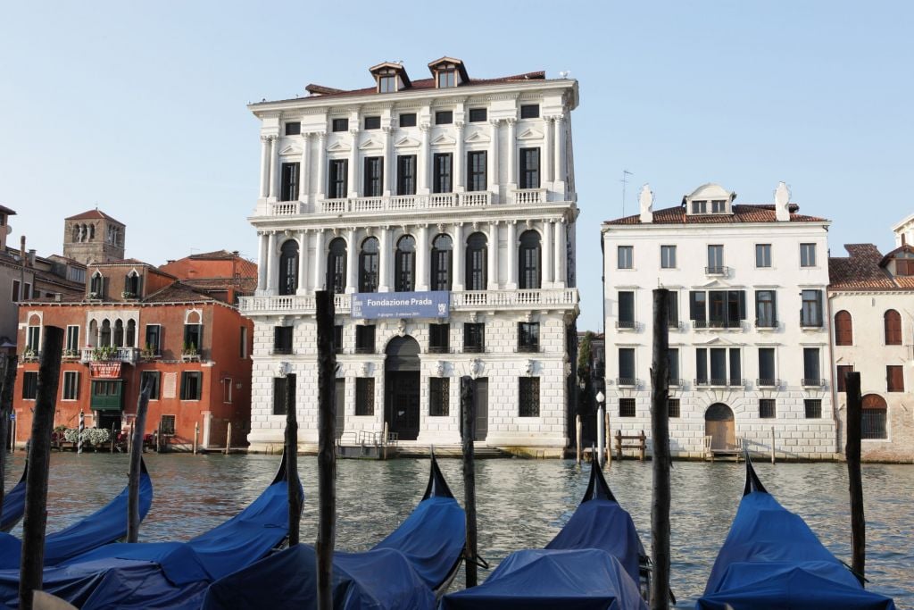 Venezia Updates: la Fondazione Prada si trasforma in una scuola di alti studi sul cinema. Fra seminari a porte chiuse e incontri con il pubblico