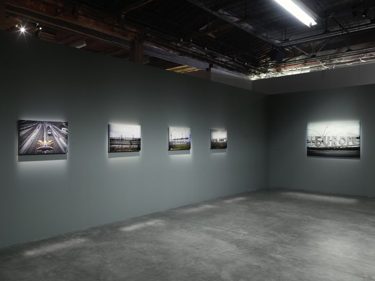 Exhibition view of Michel Houellebecq, Rester vivant, Palais de Tokyo (23.06 – 11.09.2016). Photo : André Morin