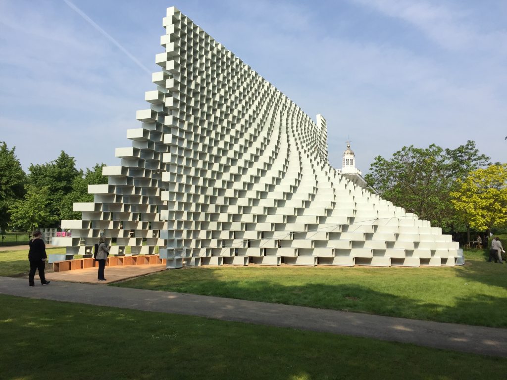 Londra, prime immagini del Serpentine Pavilion di Bjarke Ingels