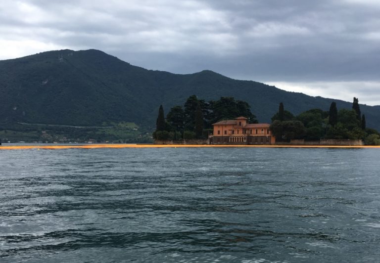 Christo, The Floating Piers, Lago d'Iseo (foto Anna Mattioli)