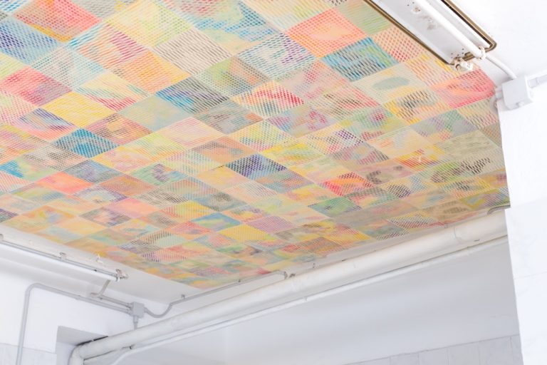 Erik Saglia, Ceiling 1, 2016 - courtesy Tile Project Space, Milano - photo © Marco Schiavone