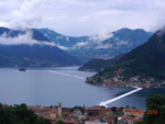 The Floating Piers, lago d'Iseo (ph credit pagina facebook del progetto)