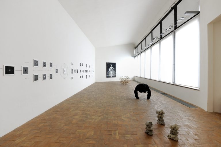 La memoria finalmente. Arte in Polonia 1989-2016 – installation view at Galleria civica, Modena 2016 – photo Paolo Terzi