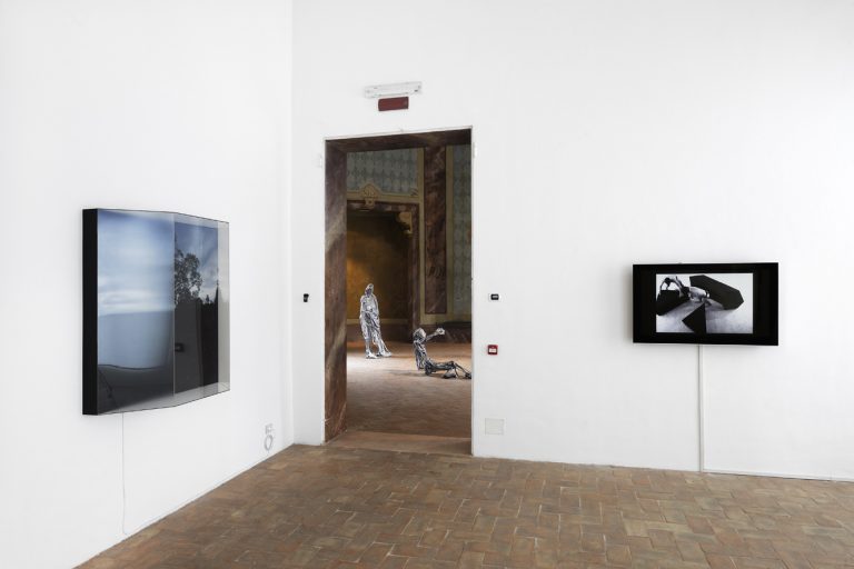 La memoria finalmente. Arte in Polonia 1989-2016 – installation view at Galleria civica, Modena 2016 – photo Paolo Terzi