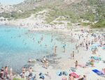 Massimo Vitali Spargi Cala Corsara 2013 Italiani in trasferta: le spiagge metafisiche di Massimo Vitali alla Ronchini Gallery di Londra 