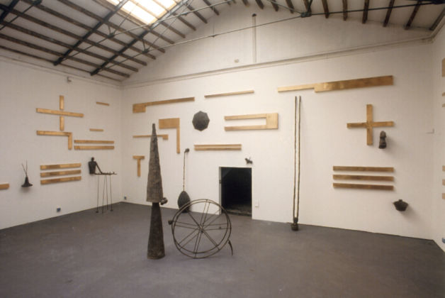 Mimmo Paladino – installazione per la Biennale di Venezia del 1988 - Galleria Christian Stein, Pero