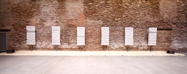 Pier Paolo Calzolari, Senza titolo (Materassi), 1970 - Pinault Collection - © Pier Paolo Calzolari. Courtesy Archivio Fondazione Calzolari - Installation view at Punta della Dogana, 2016 - © Palazzo Grassi, photo Fulvio Orsenigo