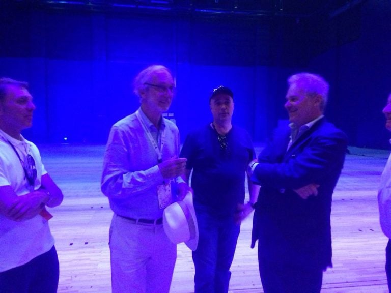 Renzo Piano, Pietro Salini, CEO Salini Impregilo, e Andreas Dracopoulos, Co-president Stavros Niarchos Foundation, sul palco dell’Opera