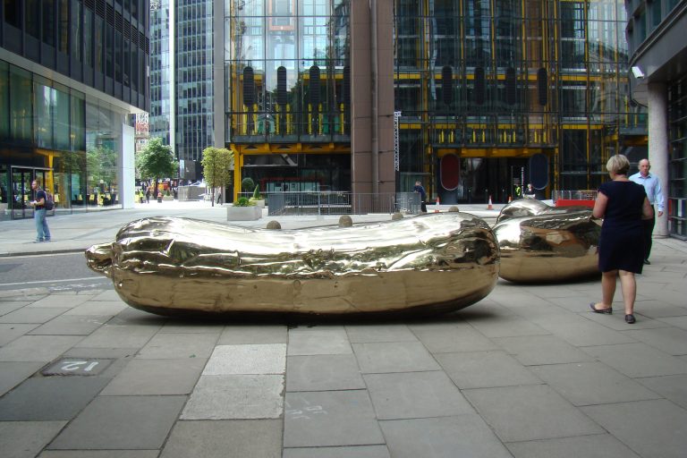 Sculpture in the City 2016, Londra - Sarah Lucas