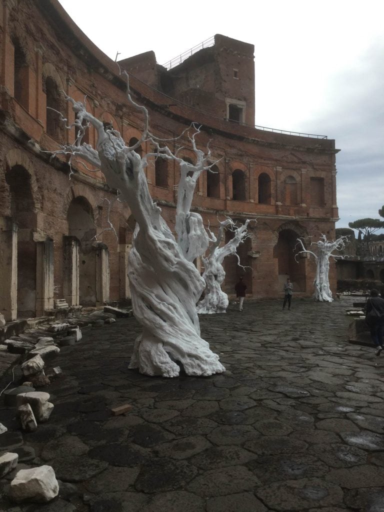 Ugo Rondinone – notti d’argento – installation view at Mercati di Traiano, Roma 2016