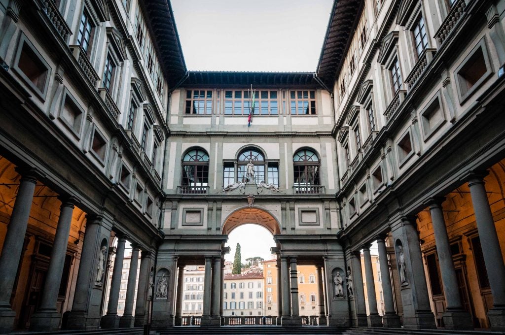 Firenze fa sistema. Siglata l’alleanza tra Pitti Discovery e il Museo degli Uffizi. Inizia la nuova era Schmidt