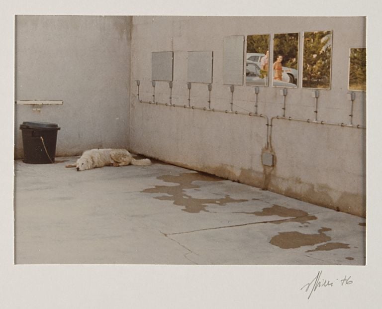 Luigi Ghirri, Ile Rousse, 1976, dalla serie Kodachrome - Collezione privata, Bergamo