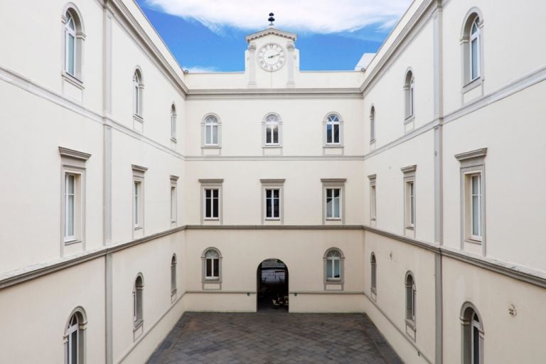 MADRE - Museo d'Arte Contemporanea Donnaregina, Napoli - cortile interno - photo Amedeo Benestante