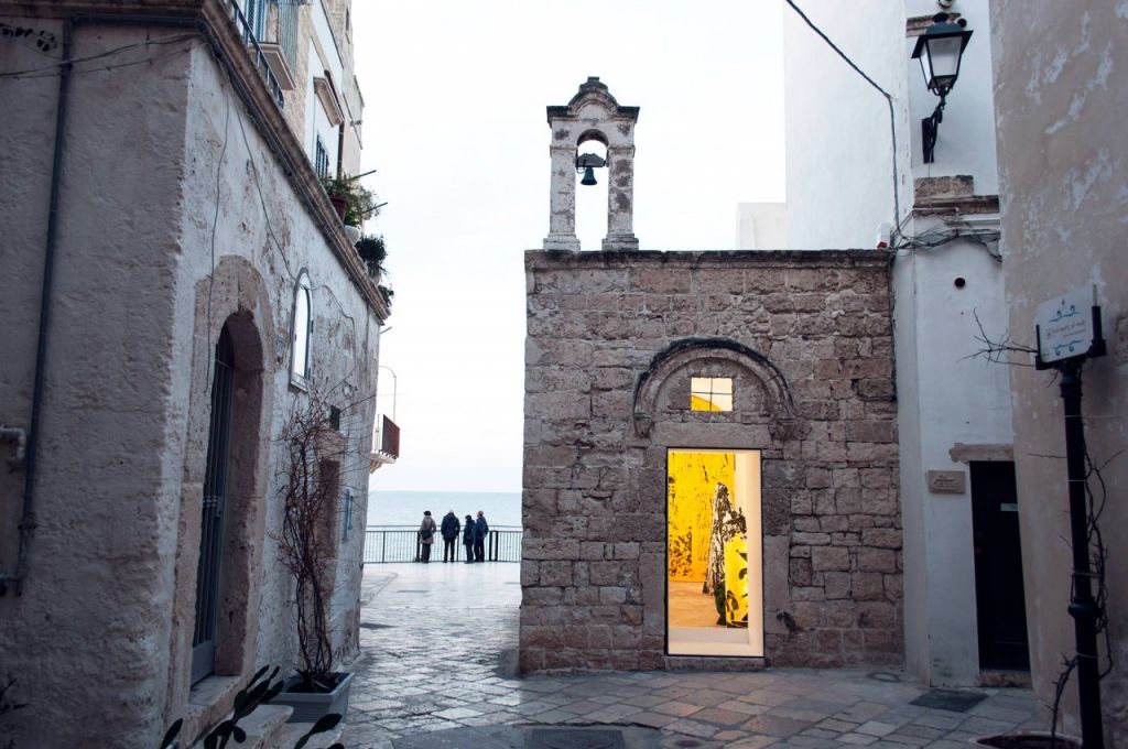 Ideafinesettimana: Un viaggio in Puglia. Dall’ex chiesetta di Polignano al Castello di Acaya