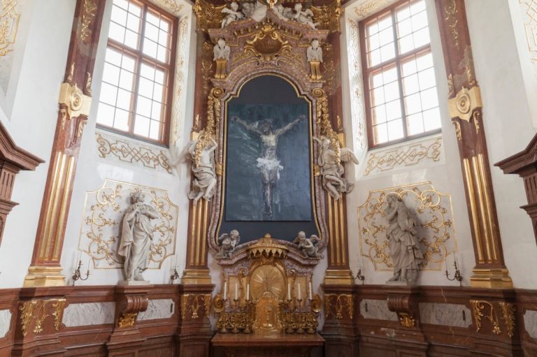 Yan Pei Ming, Crucifixion, 2016, Belvedere, Vienna