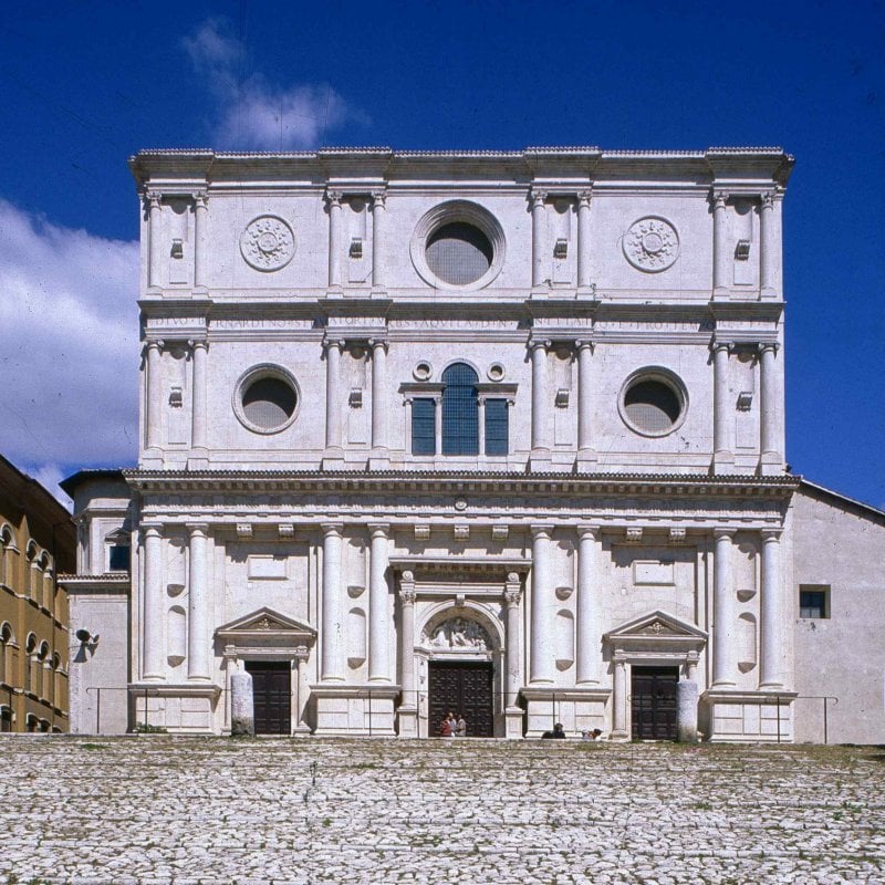 L'Aquila, Facciata della basilica di San Bernardino