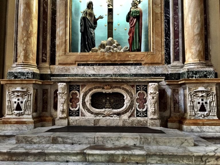 La Cappella del Crocefisso nella chiesa di San Martino, a Siena, attribuita a Francesco Borromini