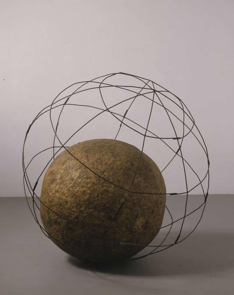 Michelangelo Pistoletto, Mappamondo, 1966-68, Collezione Lia Rumma © Michelangelo Pistoletto, courtesy Lia Rumma, photo P. Pellion