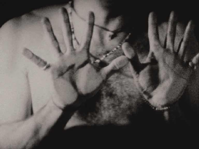 Robert Morris, Slow Motion, 1969, still da video - Courtesy the artist and Sonnabend Collection Foundation