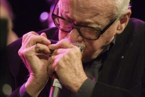 Morto a 94 anni il musicista belga Toots Thielemans. Introdusse l’armonica cromatica nel jazz