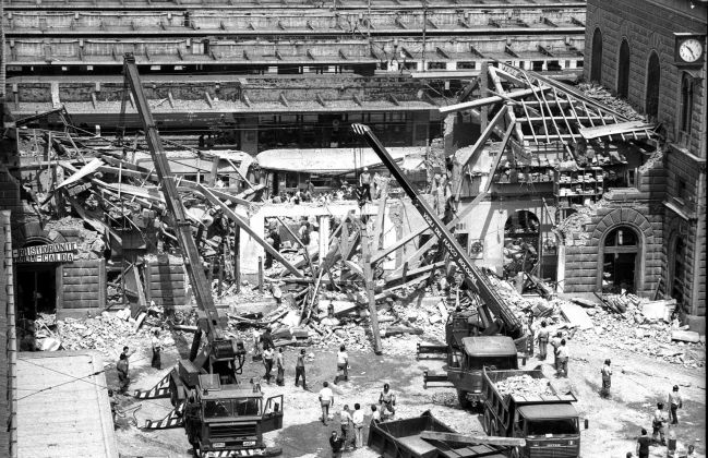 La Stazione di Bologna, il 2 agosto del 1980 poco dopo lo scoppio della bomba