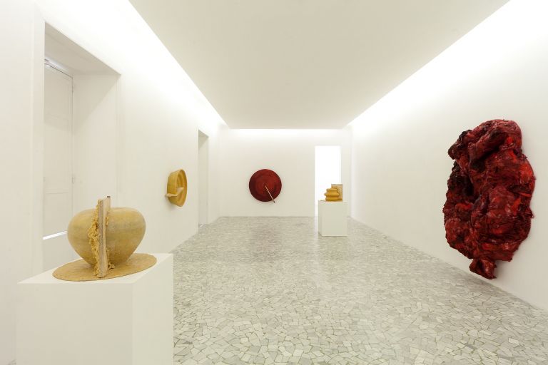 Anish Kapoor – exhibition view at Casamadre, Napoli 2016 - courtesy Casamadre