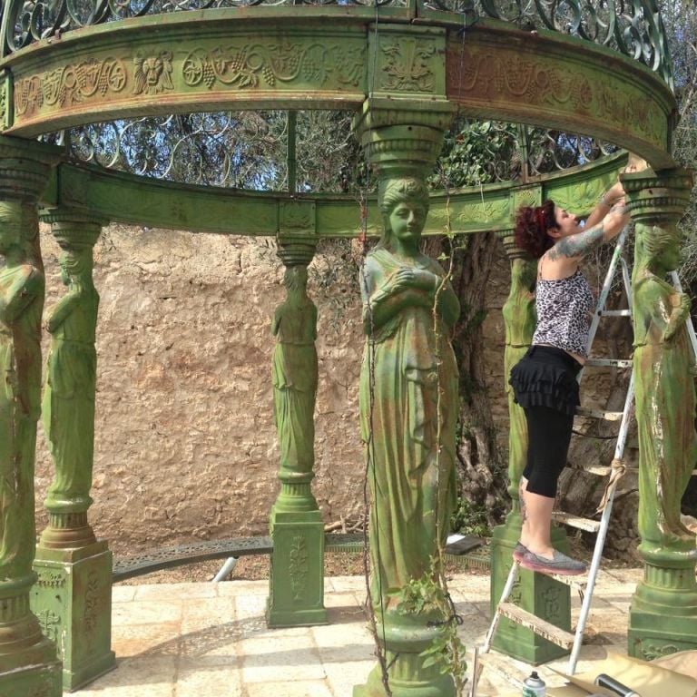 Gabriella Ciancimino al lavoro Sicilia Planeta