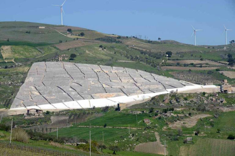 Gibellina (Trapani), Il grande cretto di Alberto Burri