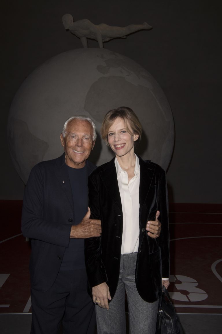 Giorgio Armani e Sonia Bergamasco SGP Armani diventa curatore: ecco le foto della mostra sullo sport a Milano, con la star del tennis Novak Djokovic