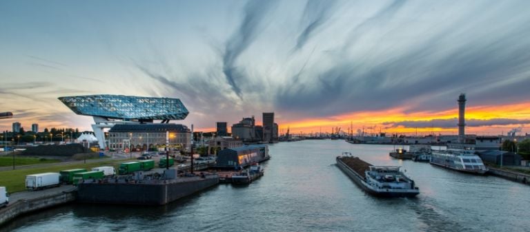 La Port House di Anversa disegnata da Zaha Hadid - Copyright Havenbedrijf Antwerpen – Peter Knoop