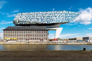 Ad Anversa apre la Port House firmata Zaha Hadid