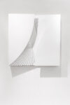 Marcello Morandini, Struttura 490 A, 2005, Legno laccato bianco, cm 100 x 100 x 9, es. unico, photo credit E. Fiorese