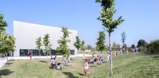 carlorattiassociati srl, Walter Nicolino & Carlo Ratti, The Learning Garden, ampliamento del polo scolastico di Cavezzo (Modena) - photo Daniele Iodice