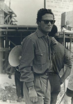 Alberto Durazzi, Agenzia Dufoto, Pasolini durante la lavorazione di Uccellacci e uccellini, 1966