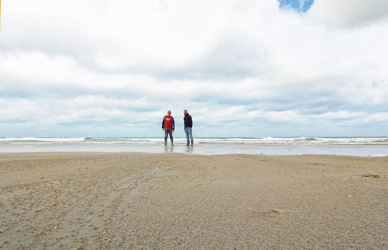 Alessandro Bulgini e Gian Maria Tosatti, La Manica, Calais, luglio 2016